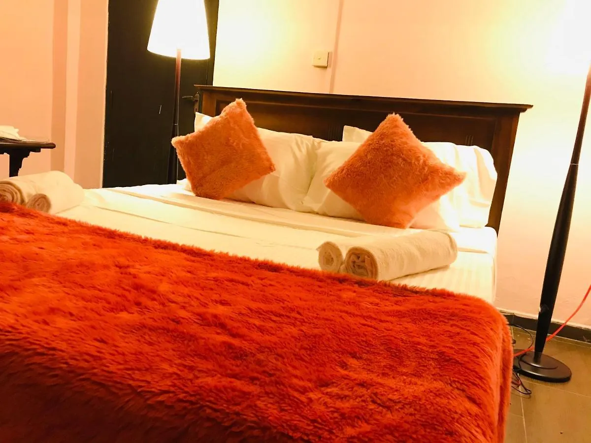 ***  Araliya Hotel Gampaha Sri Lanka